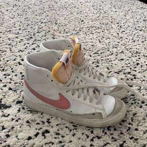 pink nike blazers